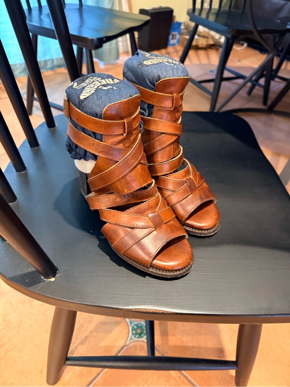 Freebird by Steven Brown Strappy Leather Block Heel Sandals Claw size 7 - Picture 3 of 8